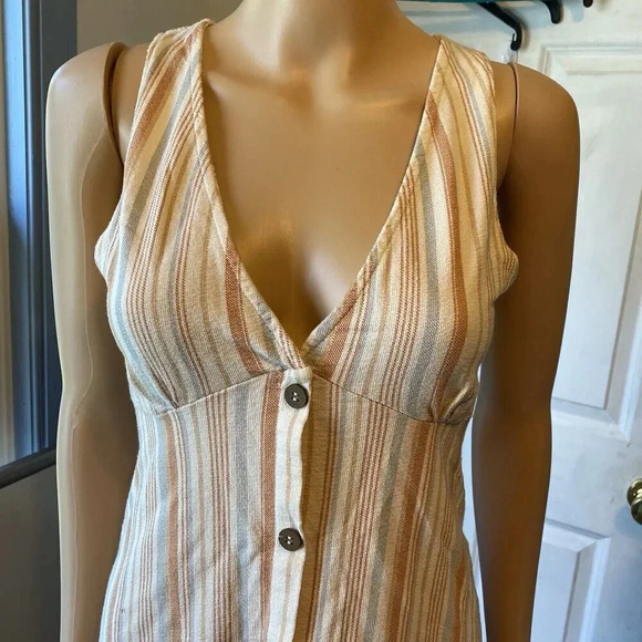 Pull & Bear Mini Dress Sz S Sexy Flirty Sleeveless V Neck Stretch Button Front - Picture 5 of 7